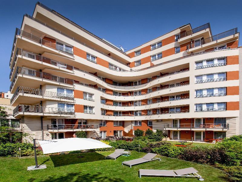 Escala & Hotel 4*