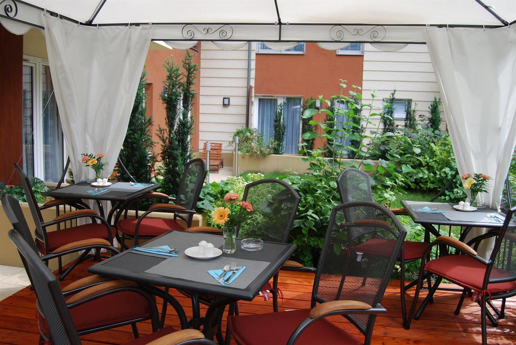 Escala & 4* Budapest
